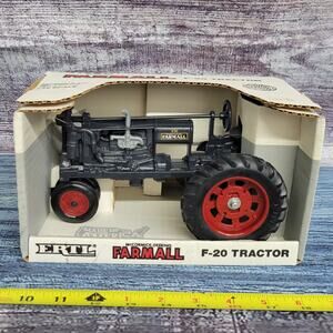 Vintage 1987 Ertl 1/16 scale McCormick Deering F-20 die-cast tractor gray/red
